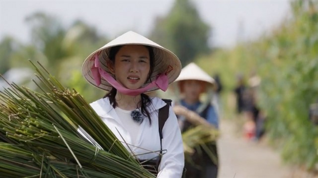 Young artists honour traditional crafts of Mekong Delta on YouTube show - ảnh 1