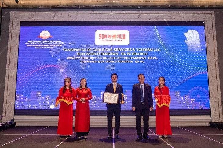 Sun World Fansipan Legend honoured at Asia Awards 2023 - ảnh 1
