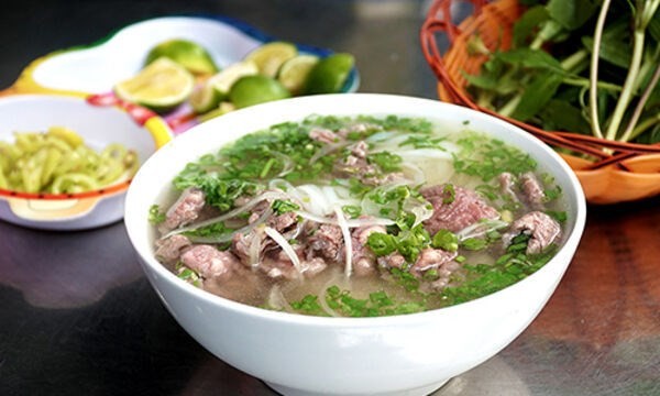 Vietnam’s beef noodle soup nominated among 20 of the world’s best soups: CNN - ảnh 1