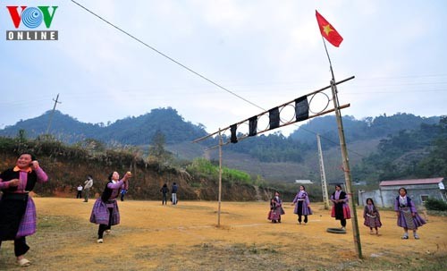 ชนผ่าม้งอยู่ที่จังหวัด Moc Chau ต้อนรับปีใหม่ - ảnh 8