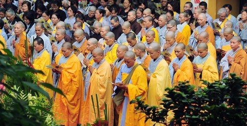 ภาพในมหาพิธีวันวิสาขบูชาพุทธศักราช๒๕๕๖ที่วัด Quán Sứ - ảnh 6