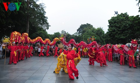 เทศกาลไหว้พระจันทร์ในกรุงฮานอย - ảnh 3