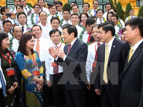 ประธานประเทศเจืองเติ๊นซางพบปะกับเจ้าหน้าที่ดีเด่นของหน่วยงานปิโตรเลียม    - ảnh 1