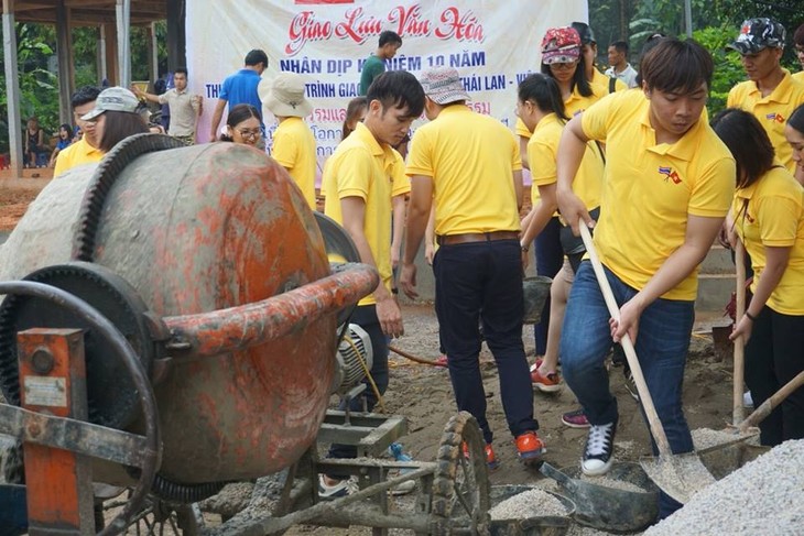 กิจกรรมต่างๆในกรอบโครงการแลกเปลี่ยนเยาวชนไทย-เวียดนามครั้งที่ 10 - ảnh 5