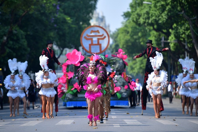 งานเทศกาลคาร์นิวัลบนท้องถนนฮานอย - ảnh 1