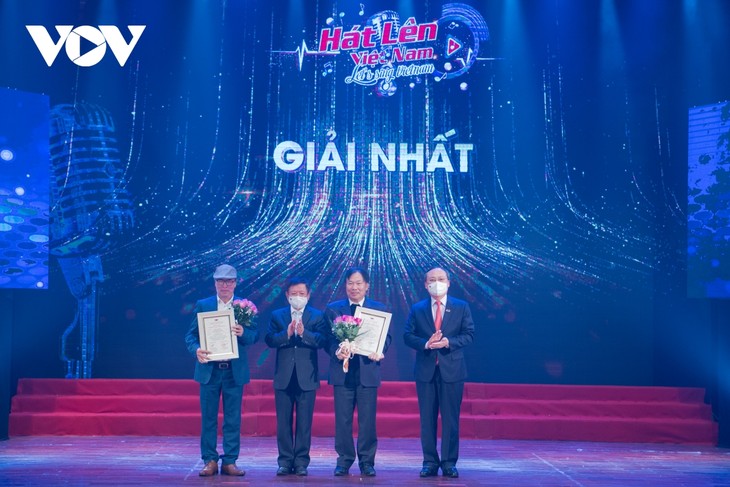 “Let’s sing Việt Nam ”-ความภาคภูมิใจเกี่ยวกับจิตใจแห่งเวียดนาม - ảnh 1