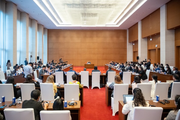 เวียดนามถือว่าอียูและชุมชนสถานประกอบการยุโรป-อาเซียนเป็นหุ้นส่วนที่สำคัญ - ảnh 1