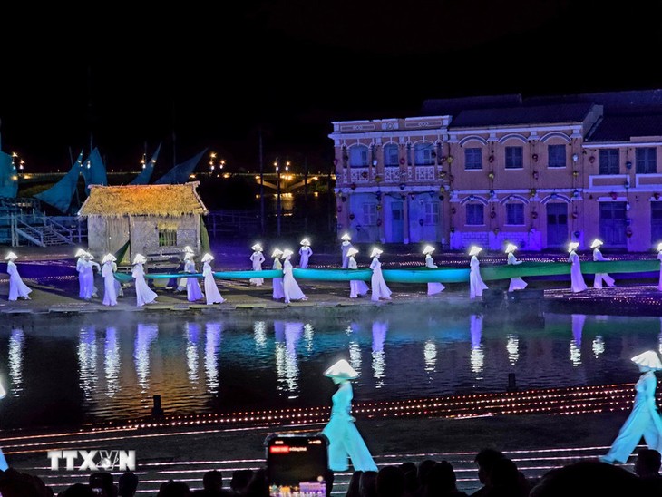 ข่าวเด่นวัฒนธรรม ศิลปะและบันเทิงในรอบสัปดาห์	 - ảnh 3