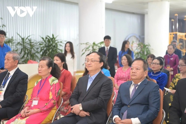 ประธานสถานีวิทยุเวียดนามและผู้มีสิทธิ์เลือกตั้งแขวงเกื่อนามออกไปใช้สิทธิ์เลือกตั้ง - ảnh 9