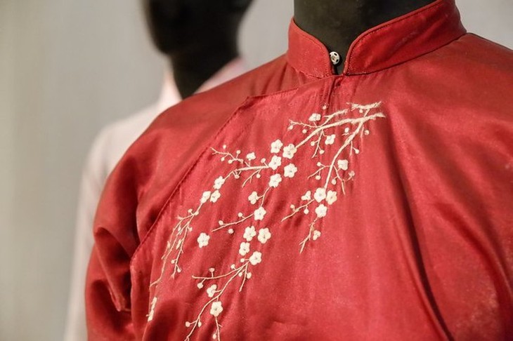 Ao Dai exhibition at Vietnamese Women’s Museum - ảnh 5