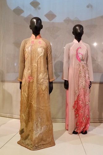 Ao Dai exhibition at Vietnamese Women’s Museum - ảnh 6