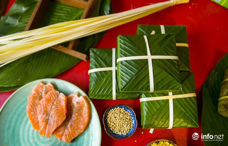 Unique Banh Chung made from salmon goes on sale ahead of Tet - ảnh 13