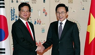 Prime Minister concludes RoK visit - ảnh 1