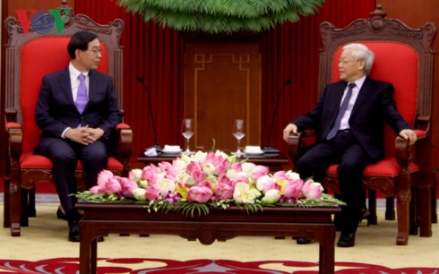 Party leader receives RoK President’s Special Envoy - ảnh 1