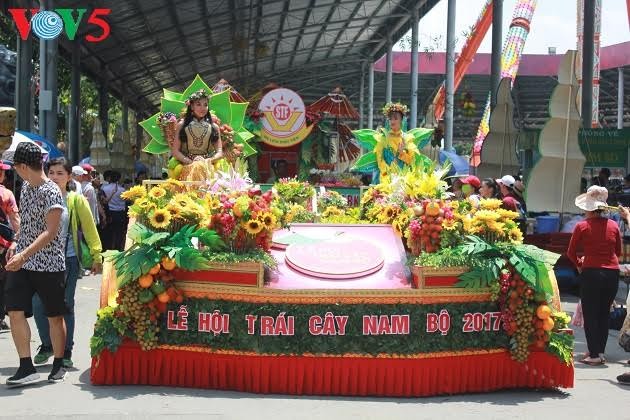 Southern fruit festival opens  - ảnh 1