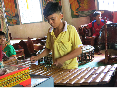 Five-tone musical ensemble in Doi (Bat) pagoda - ảnh 2