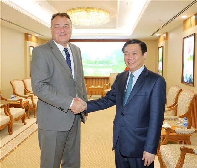 Vietnam enhances ties with Belgium, Slovakia, EU - ảnh 2