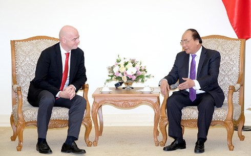 Prime Minister welcomes FIFA President - ảnh 1