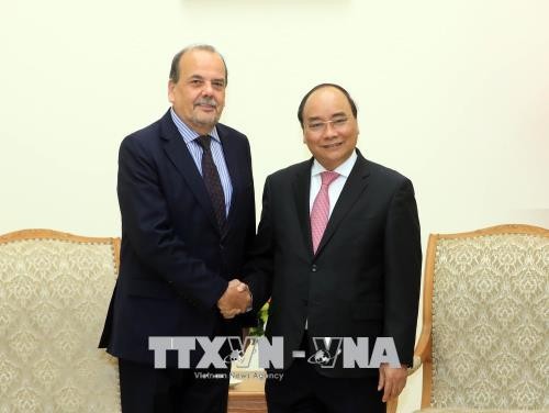 Vietnamese leaders receive outgoing Chilean Ambassador - ảnh 2