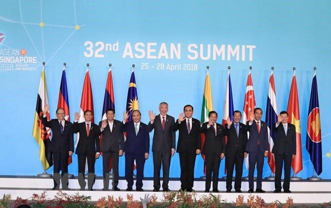 32nd ASEAN Summit opens in Singapore - ảnh 1