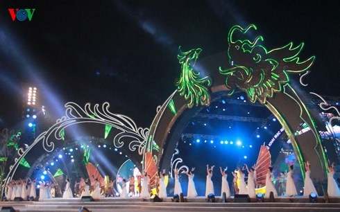 Summer – season of festivals - ảnh 2