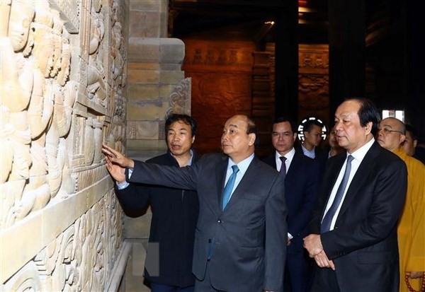 PM inspects preparations for UN Day of Vesak 2019 in Ha Nam - ảnh 1