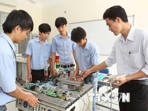 Vietnam develops skilled human resources - ảnh 1