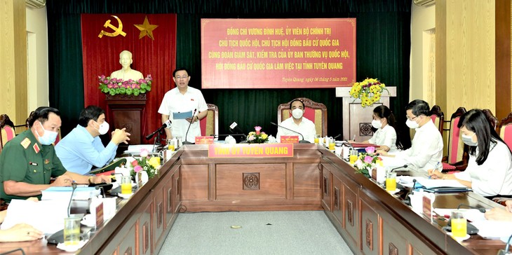 NA leader checks election preparations in Tuyen Quang province - ảnh 1