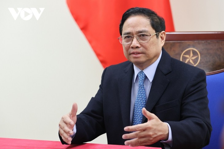 Government leaders of Vietnam, China hold phone talks - ảnh 1