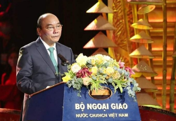 Overseas Vietnamese stay side by side with national development  - ảnh 2