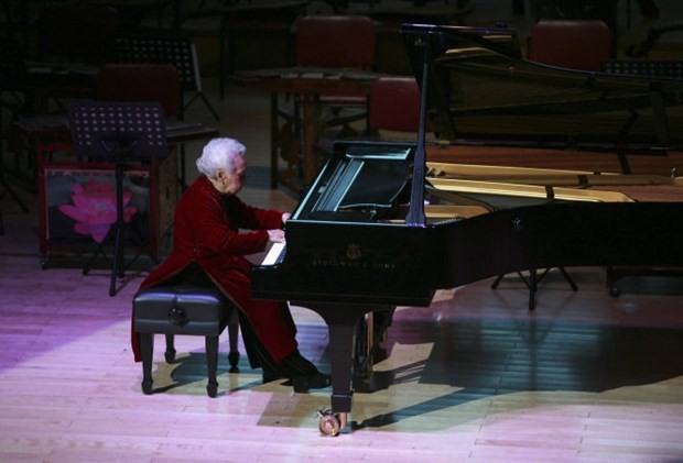 Piano teacher, artist Thai Thi Lien passes away at age of 106 - ảnh 1