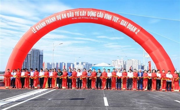 PM attends inauguration of second-phase Vinh Tuy bridge - ảnh 1