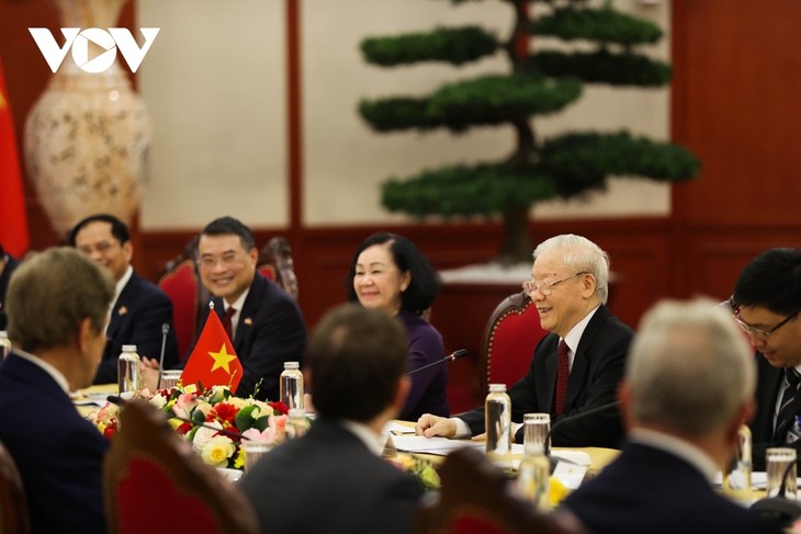 Vietnam and US lift ties to comprehensive strategic partnership - ảnh 2