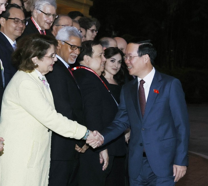 President welcomes IFRC delegates - ảnh 1