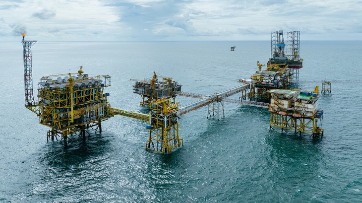 Petrovietnam fulfills set targets of 2023 ahead of schedule - ảnh 2