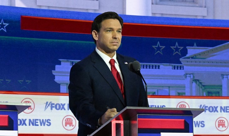 US election 2024: Ron DeSantis withdraws from Republican presidential race, endorses Trump - ảnh 1