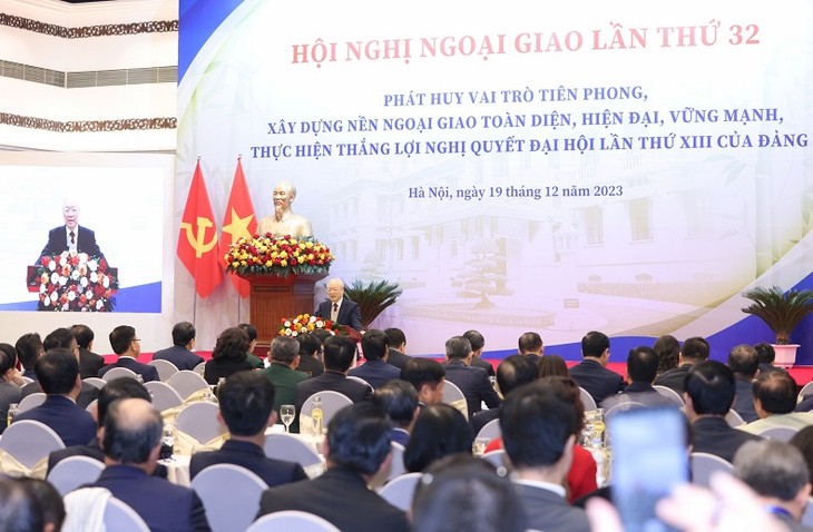 Party leader Nguyen Phu Trong demonstrates leadership nucleus role - ảnh 2