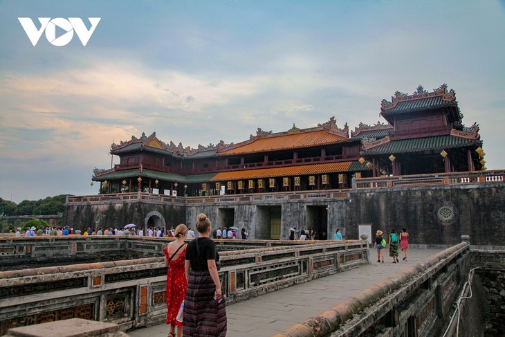 Vietnam’s tourism rebounds, with foreign arrivals beating pre-pandemic level​ - ảnh 2