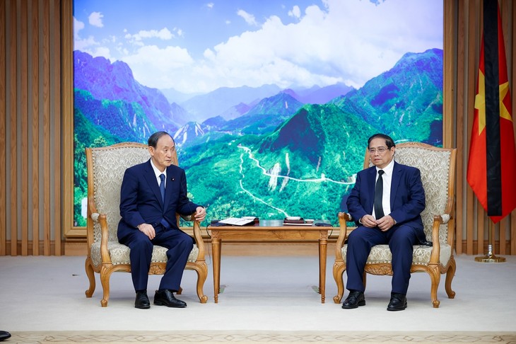 Prime Minister Pham Minh Chinh receives Special Envoy of the Japanese Prime Minister - ảnh 1