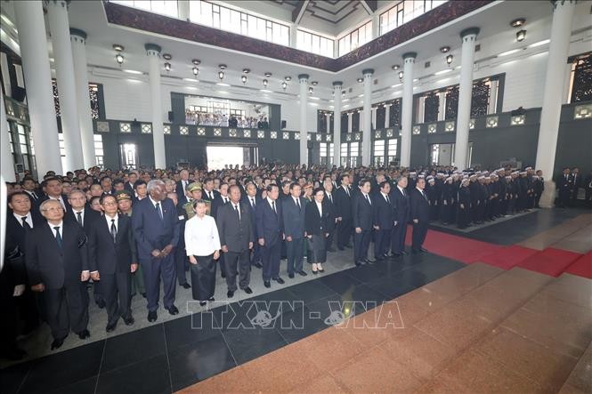 Memorial service, burial ceremony for Party General Secretary Nguyen Phu Trong held  - ảnh 3