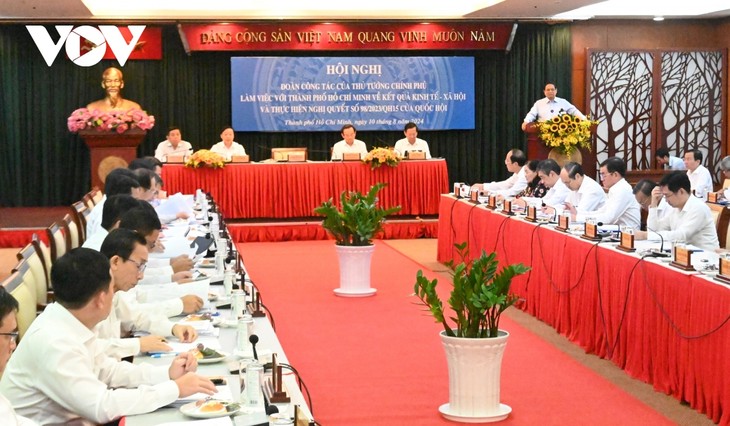 Prime Minister urges Ho Chi Minh City to uphold pioneer spirit - ảnh 1