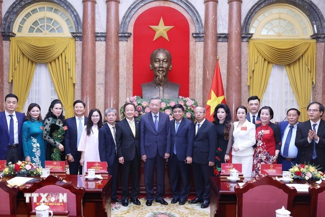 Top leader reiterates Party, State support for Vietnamese business community - ảnh 1