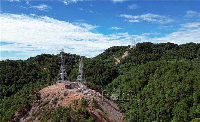 Quang Trach – Quynh Luu 500kV transmission line put into operation - ảnh 1