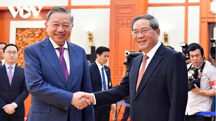 Vietnam, China determined to bring bilateral ties to a new stage of development - ảnh 1