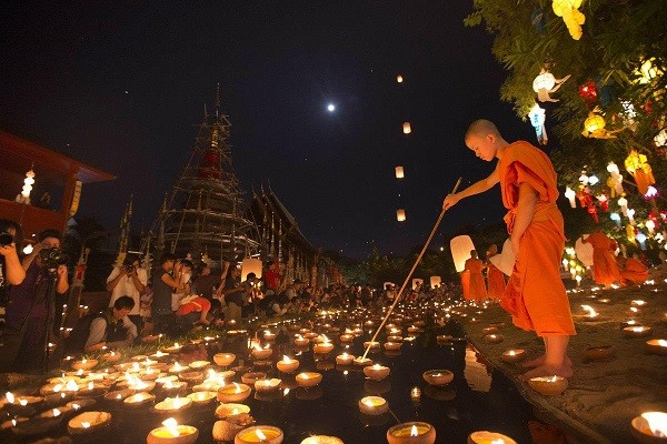  Loy Krathong: A Festival of Gratitude and Environmental Awareness - ảnh 2