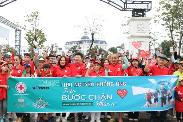 New humanitarian campaign upholds legacy of “Millions of Kind Steps” - ảnh 1