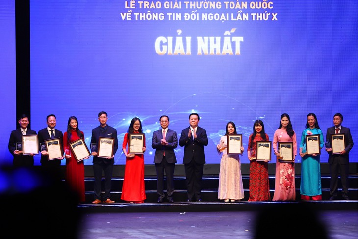 VOV wins 1st Prize at 10th National External Information Service Awards - ảnh 1