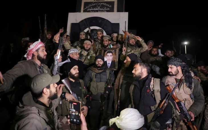 Syrian opposition forces claim control of Damascus - ảnh 1