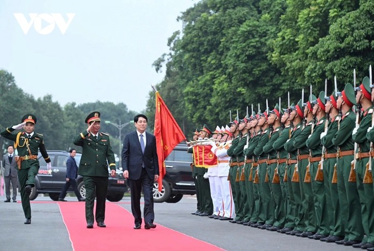 State President visits Army Corps 12 stationed in Ninh Binh - ảnh 1