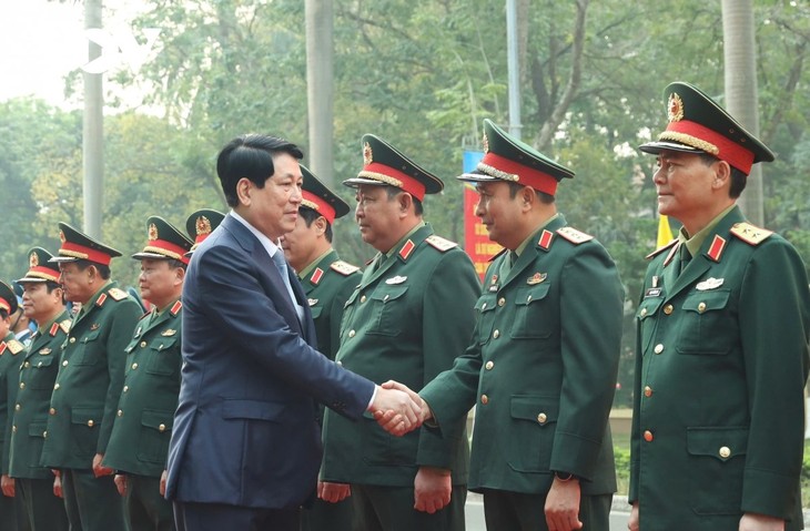 President urges army to maintain peaceful, stable environment for national development - ảnh 1